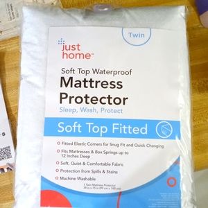 Twin Soft top Mattress protector